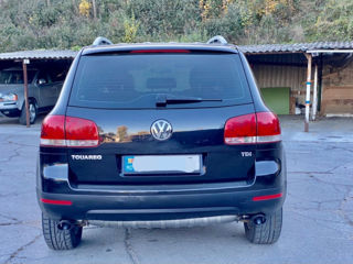 Volkswagen Touareg foto 4