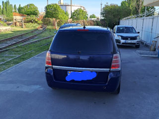 Opel Zafira foto 3