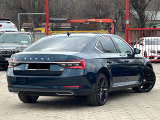 Skoda Superb foto 4