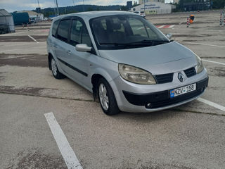 Renault Grand Scenic foto 9