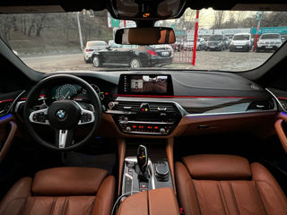 BMW 5 Series foto 16