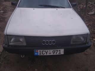 Audi 100 foto 2