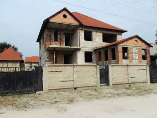 Casa  nefinisata la Magdacesti la 11 km de la Chisinau pentru o familie de gospodari!! foto 2