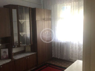 Apartament cu 3 camere, 70 m², Periferie, Cahul foto 3