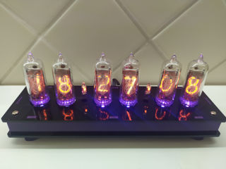 Сделанные вручную, уникальные, теплые, ламповые часы "Nixie clock" на винтажных ламповых индикатора. foto 3