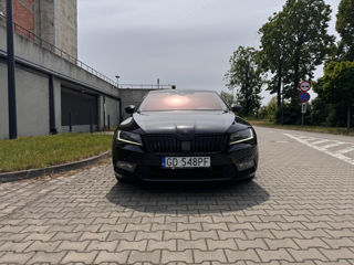 Skoda Superb foto 2