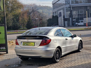 Mercedes C-Class foto 4