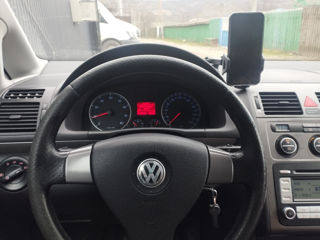 Volkswagen Touran foto 4