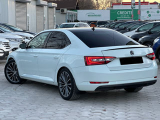 Skoda Superb foto 5