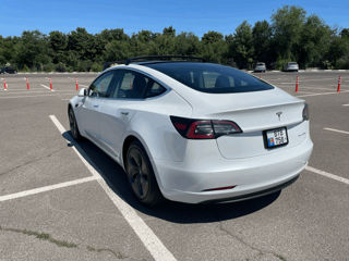 Tesla Model 3 foto 6