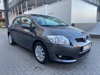 Toyota Auris foto 2