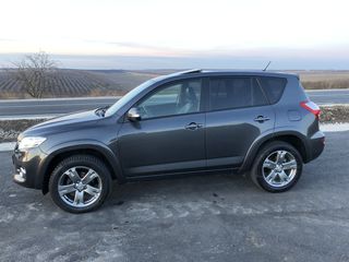 Toyota Rav 4 foto 8