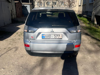 Mitsubishi Outlander foto 8