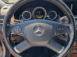 Mercedes E-Class foto 2