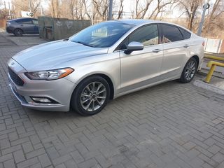 Ford Fusion foto 9