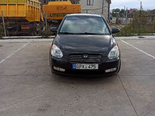 Hyundai Accent foto 8