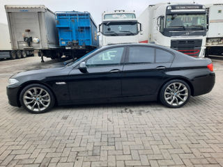 BMW 5 Series foto 10