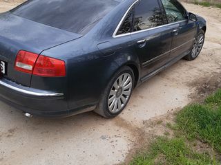 Audi A8 foto 2