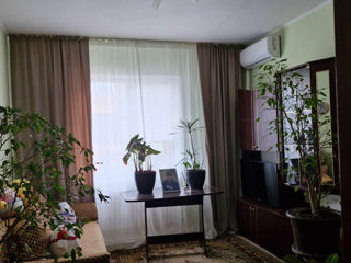 O cameră, 50 m², Centru, Chișinău