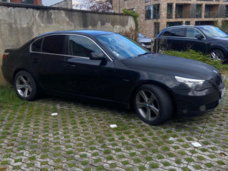 BMW 5 Series foto 2