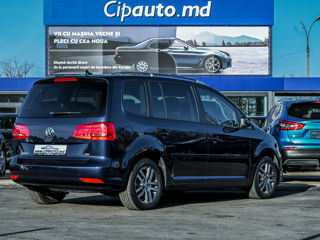 Volkswagen Touran foto 2