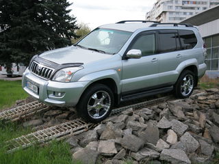 Toyota Land Cruiser Prado foto 1