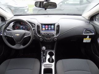 Chevrolet Cruze foto 2