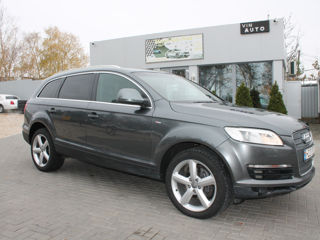 Audi Q7 foto 2