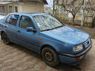 Volkswagen Jetta foto 2