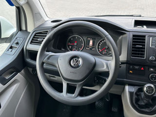 Volkswagen Caravelle foto 9