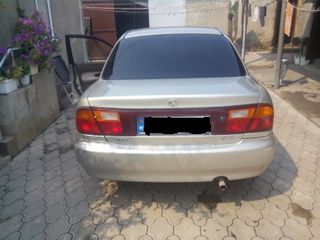 Mazda 323 foto 2