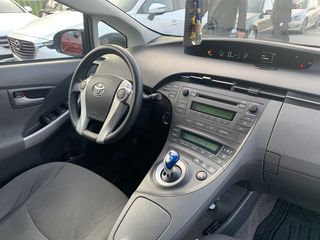 Toyota Prius foto 10