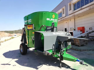 Mixer de 8 m3 cu PTO foto 3