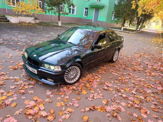 BMW 3 Series foto 3