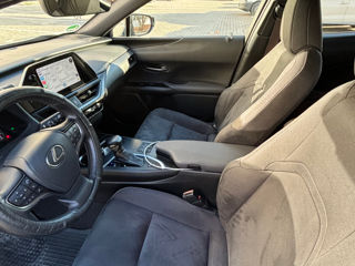 Lexus UX foto 6