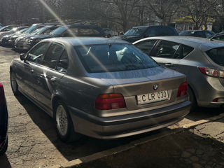 BMW 5 Series foto 3