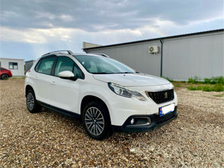 Peugeot 2008 foto 1