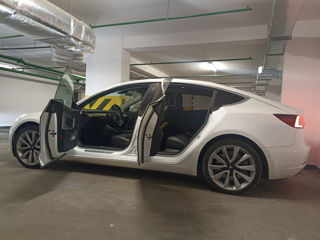 Tesla Model 3 foto 5