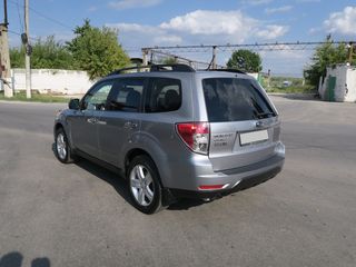 Subaru Forester foto 8