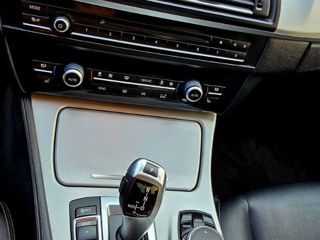 BMW 5 Series foto 2