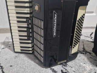 Se vinde acordeon