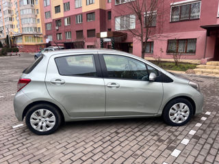 Toyota Yaris foto 3