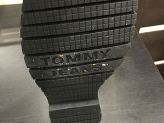 Tommy Jeans foto 4