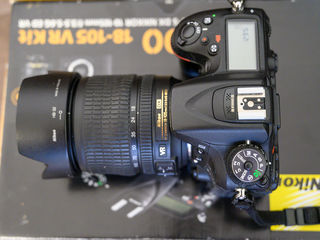 Nikon D7100 + Obiectiv Nikkor 18-105 VR + Battery Grip foto 6