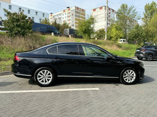 Volkswagen Passat foto 4