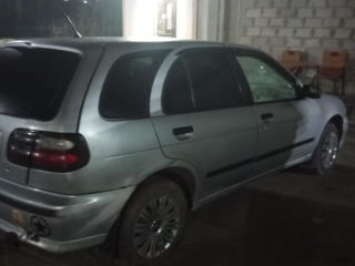 Nissan Almera foto 3