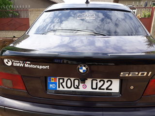 BMW 5 Series foto 8