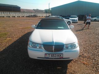 Lincoln Town Car foto 4