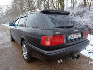 Audi 100 foto 2