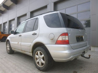 Mercedes M-Class foto 2